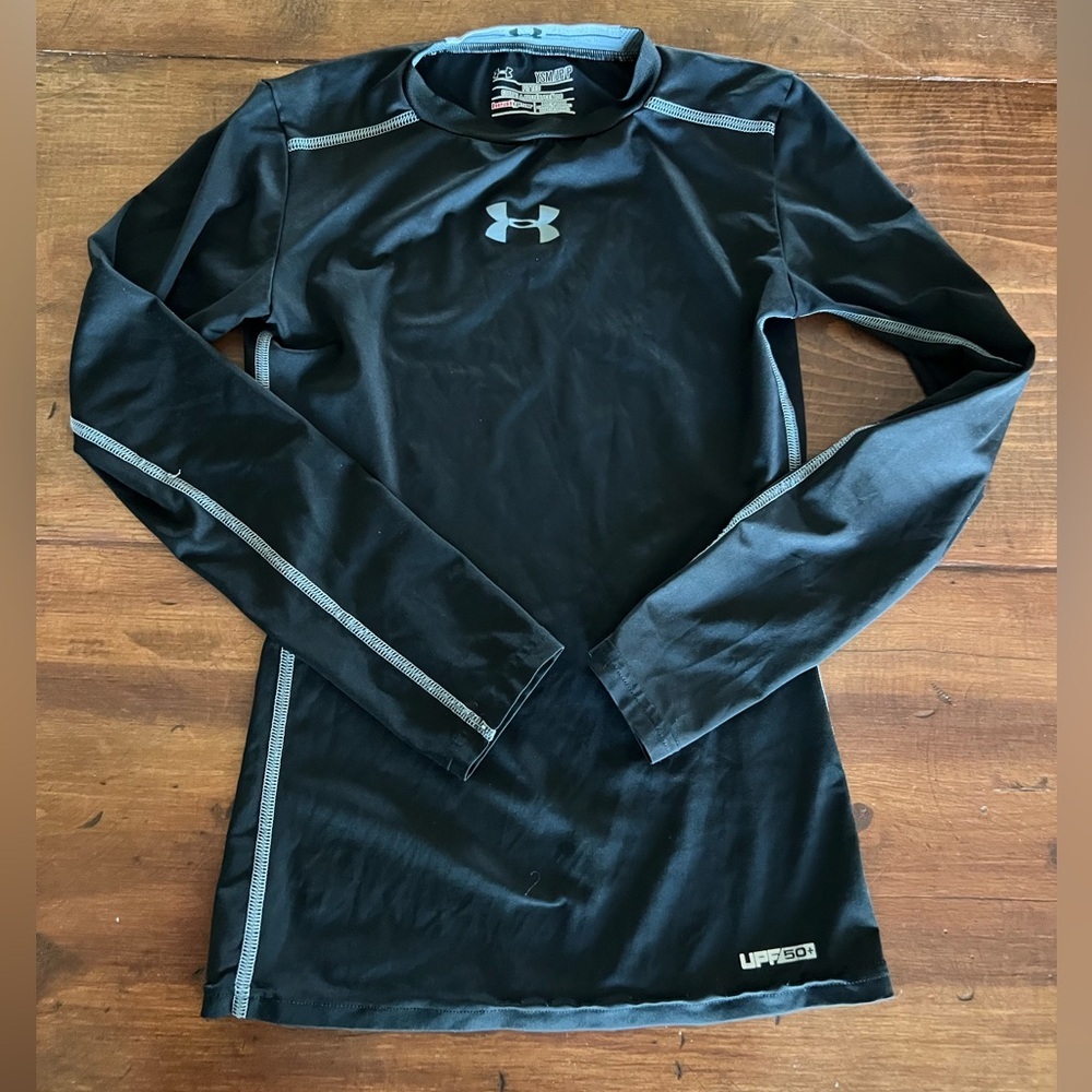 Under Armour Black Performance Top/heat gear long sleeve shirt Boys S